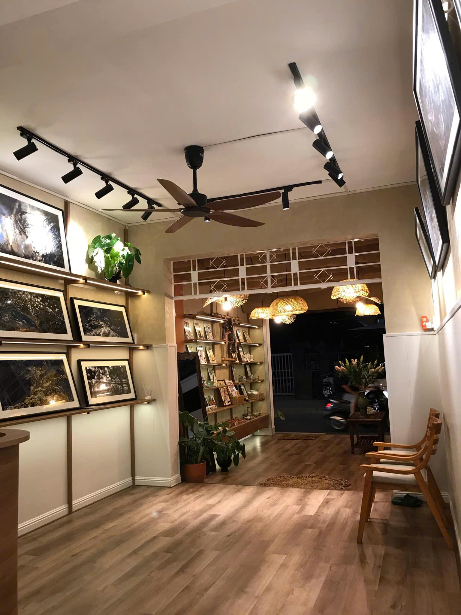 Khu trưng bày tranh nghệ thuật